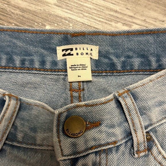 Billabong Jean shorts - Picture 2 of 4